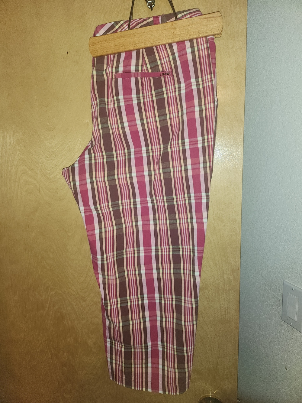 IZOD Pink Plaid Casual Capris